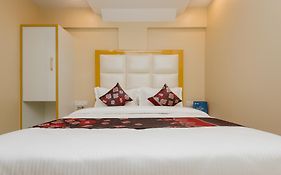 Hotel O Royal Inn Near Versova Beach